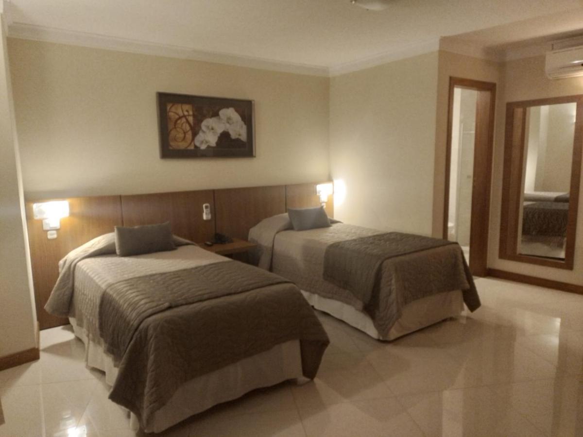 Barbur Center Hotel Ponta Grossa  Buitenkant foto