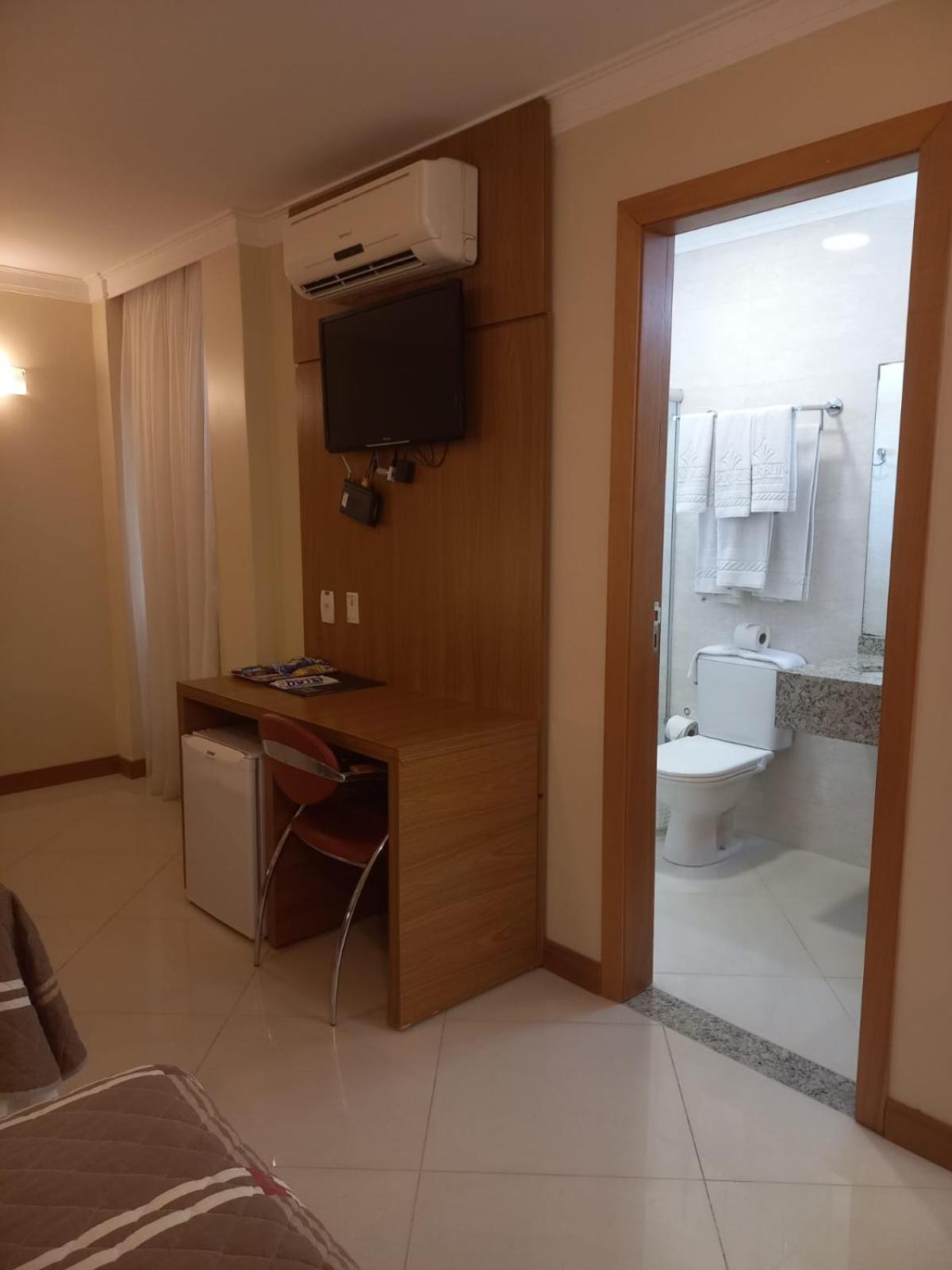 Barbur Center Hotel Ponta Grossa  Buitenkant foto