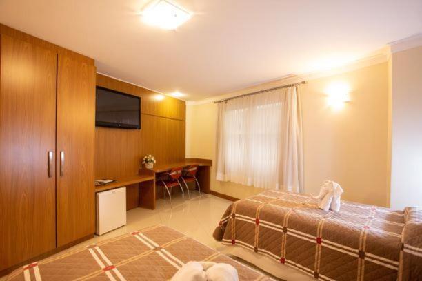 Barbur Center Hotel Ponta Grossa  Buitenkant foto
