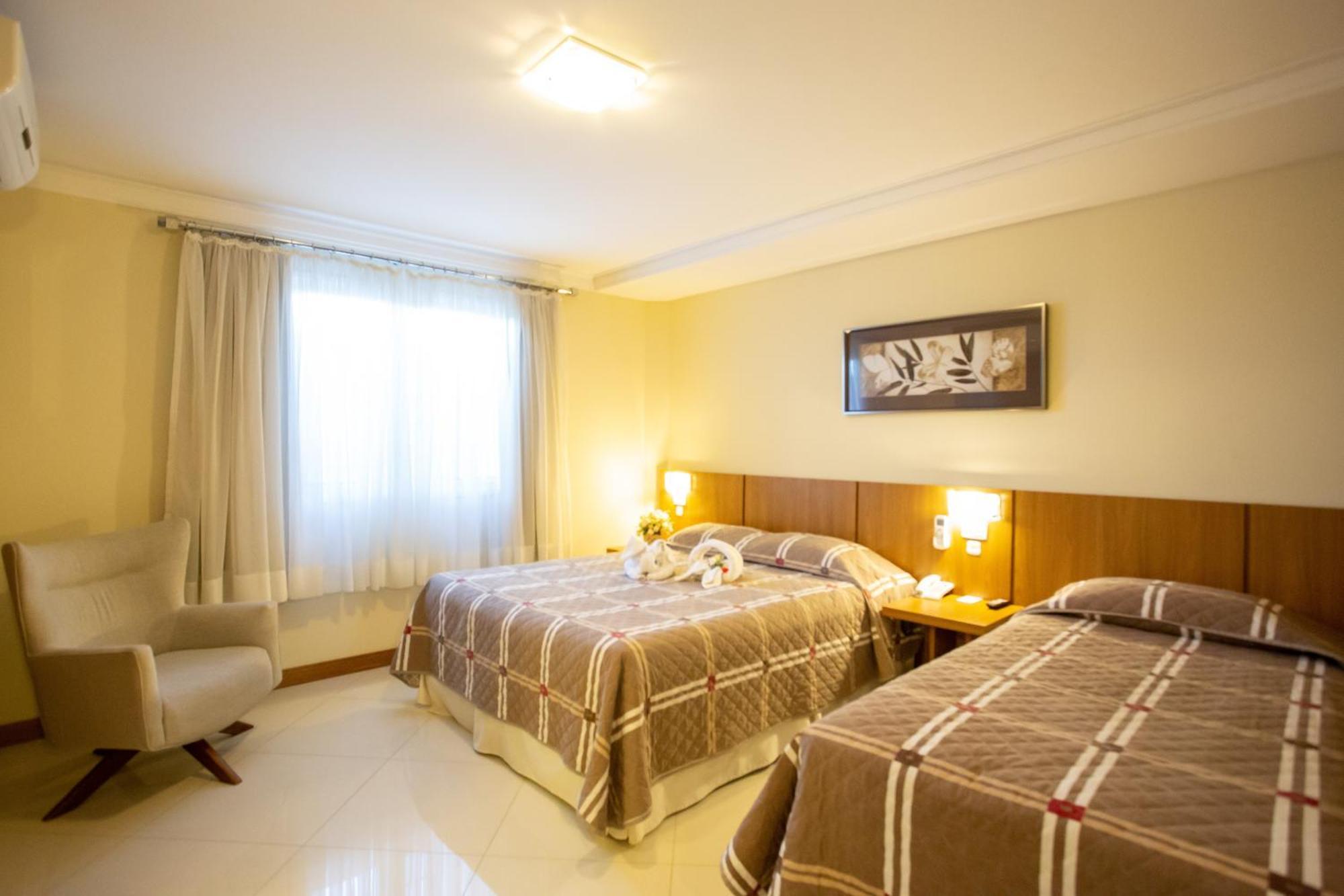 Barbur Center Hotel Ponta Grossa  Buitenkant foto