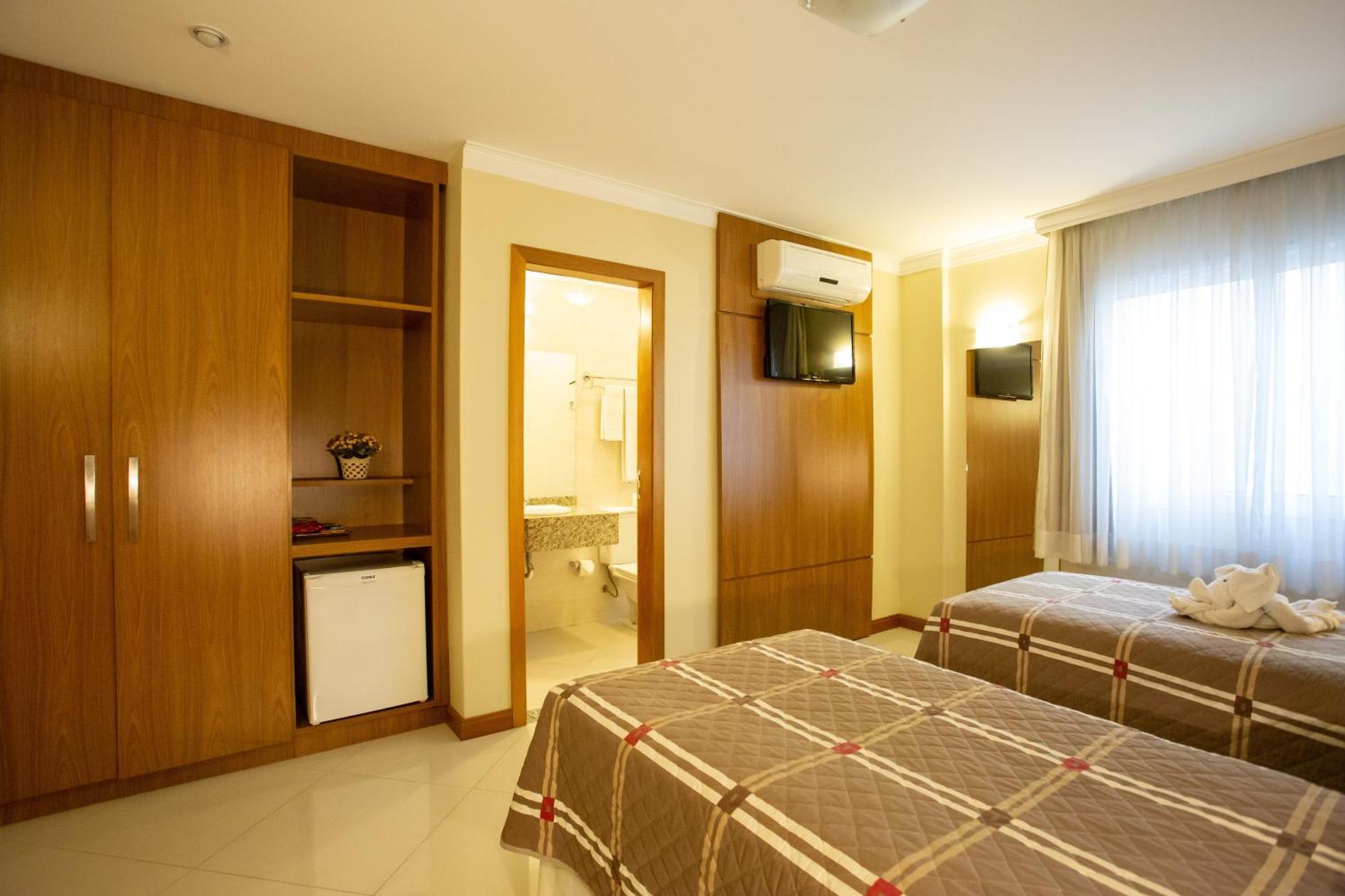 Barbur Center Hotel Ponta Grossa  Buitenkant foto