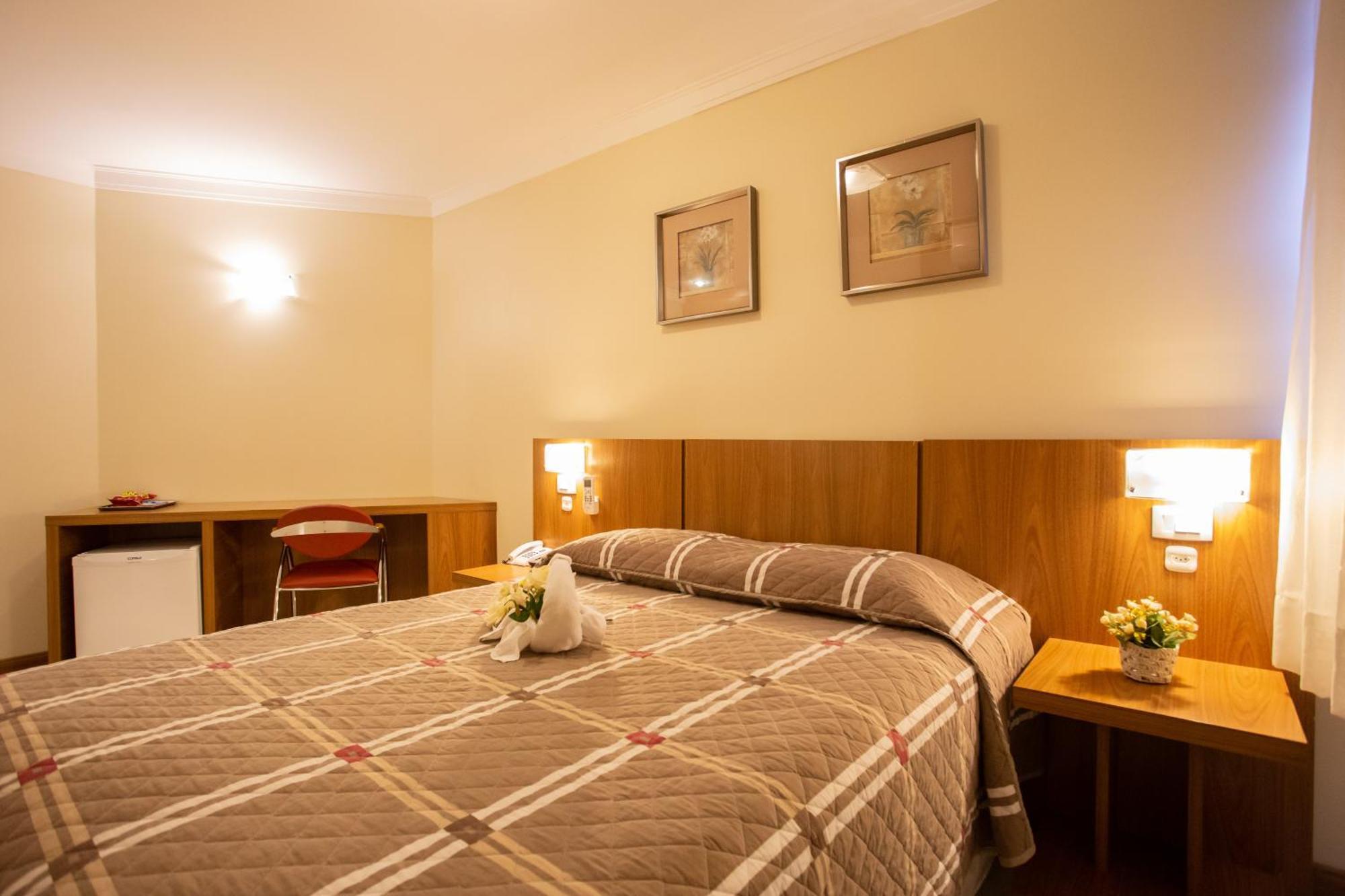 Barbur Center Hotel Ponta Grossa  Buitenkant foto