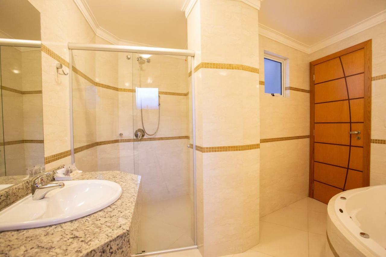 Barbur Center Hotel Ponta Grossa  Buitenkant foto