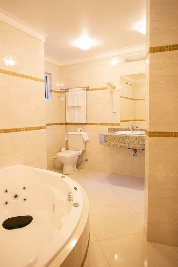 Barbur Center Hotel Ponta Grossa  Buitenkant foto